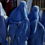 وضع محدودیت‌های تازه بر زنان در غزنی؛ زنان حق داخل شدن به دکان‌ها را ندارند ـ مجله‌ی اورال